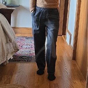 Madewell's Slouchy Relaxed Pull-On Gray Jeans